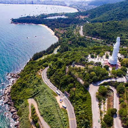 Voco Ma Belle Danang By Ihg Hotel Exterior photo