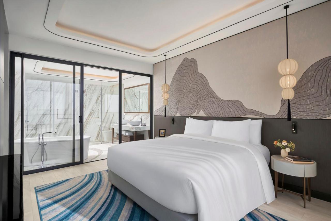 Voco Ma Belle Danang By Ihg Hotel Exterior photo