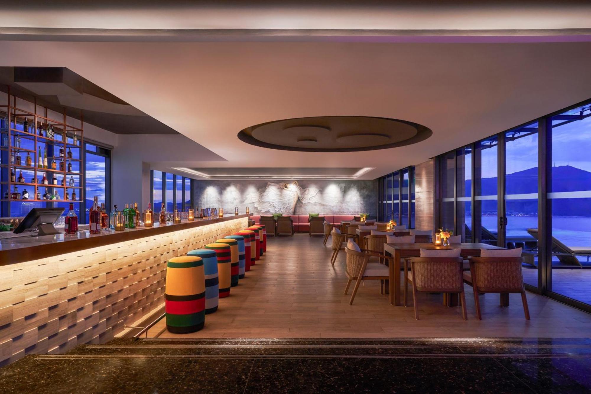 Voco Ma Belle Danang By Ihg Hotel Exterior photo