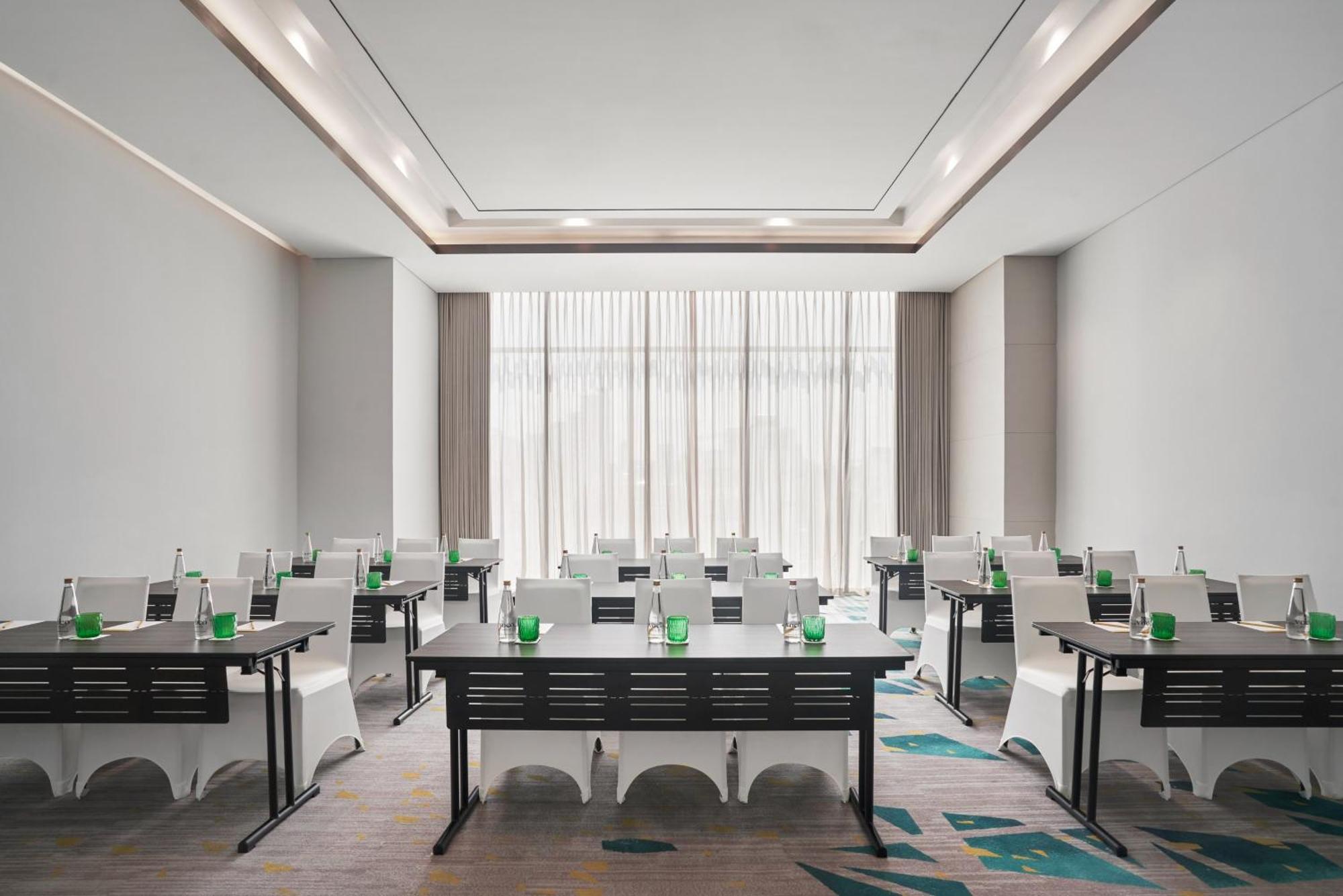 Voco Ma Belle Danang By Ihg Hotel Exterior photo