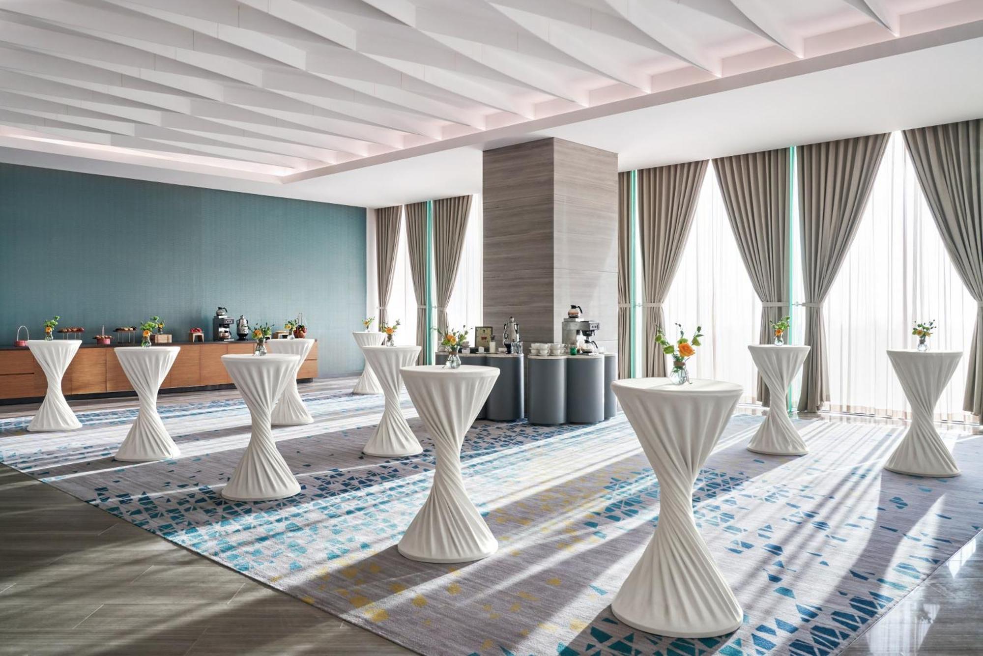 Voco Ma Belle Danang By Ihg Hotel Exterior photo