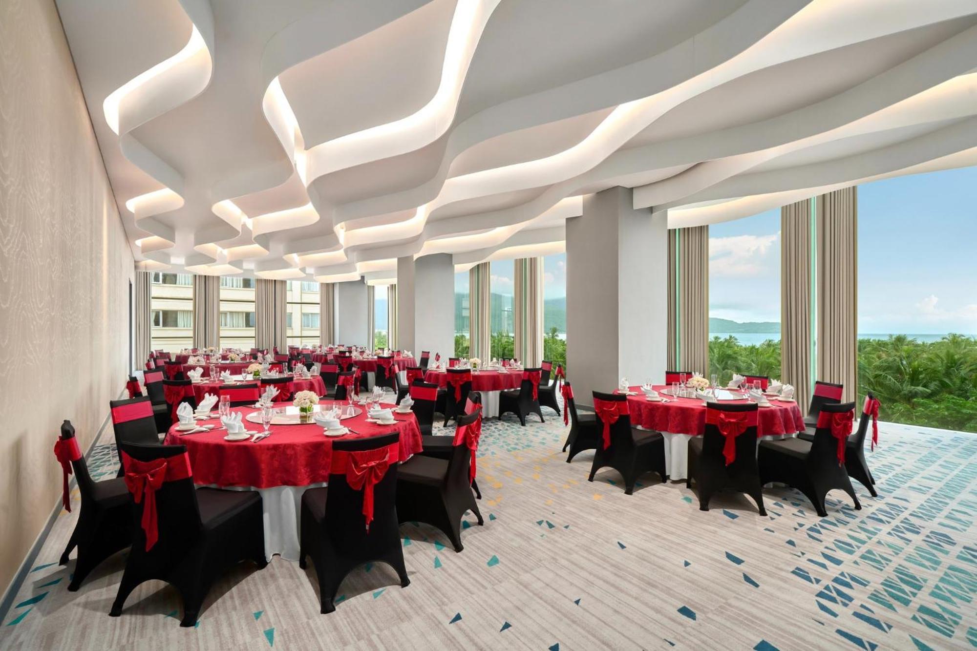 Voco Ma Belle Danang By Ihg Hotel Exterior photo